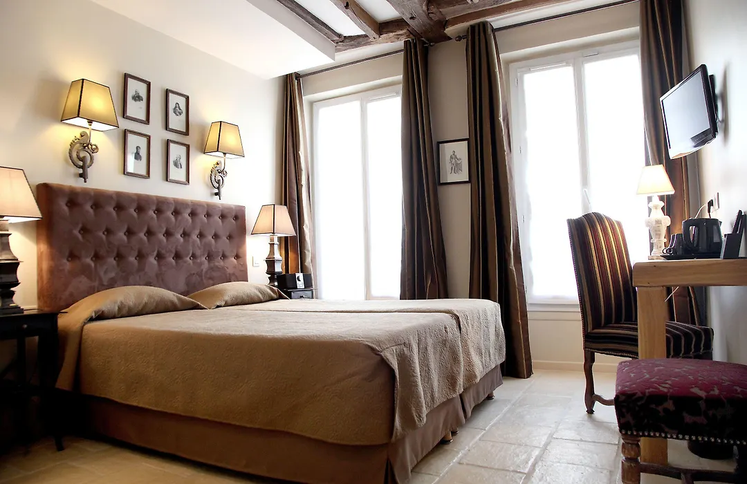 Hotel Saint-Louis en L'Isle-1